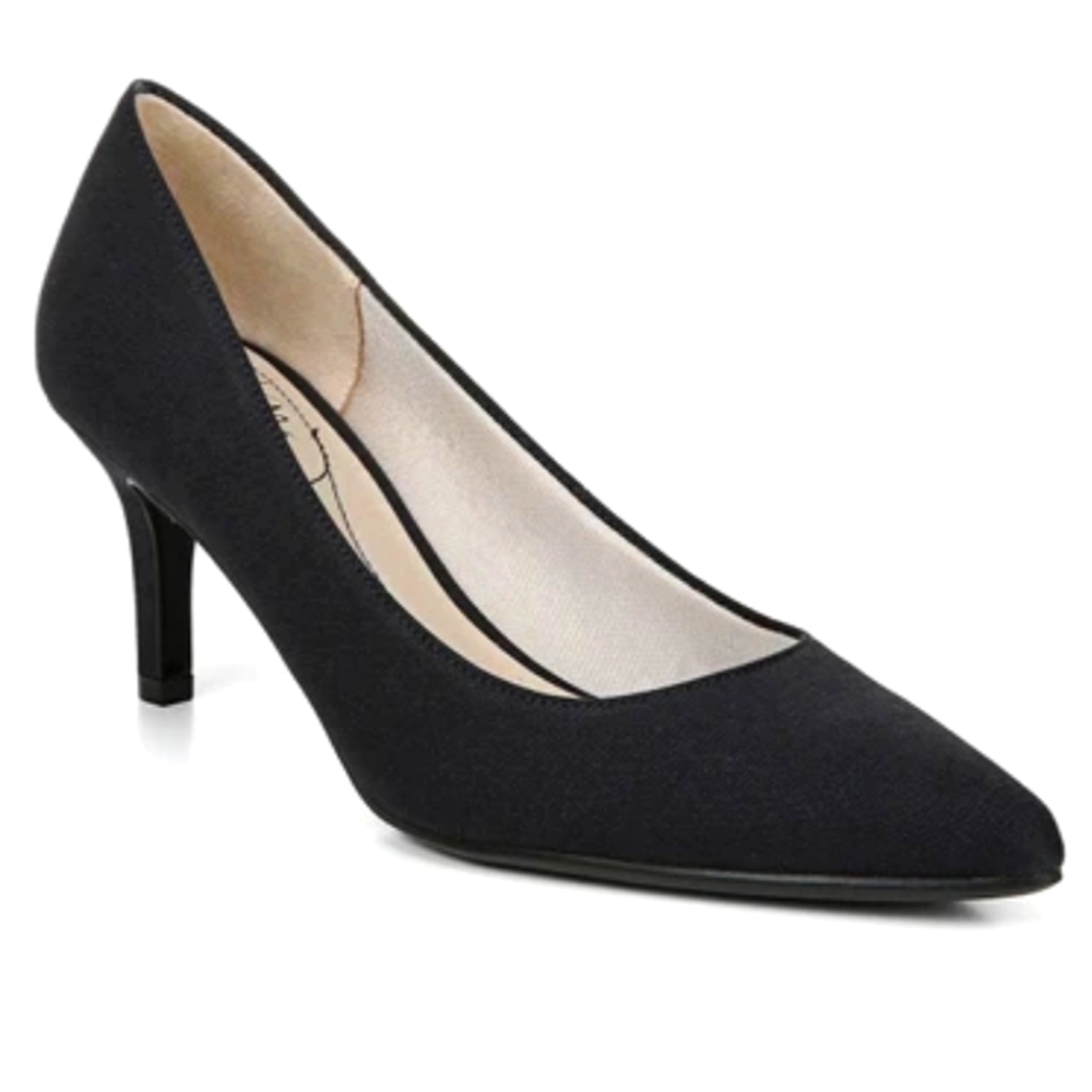 Wide Width LifeStride Women's Sevyn Pump